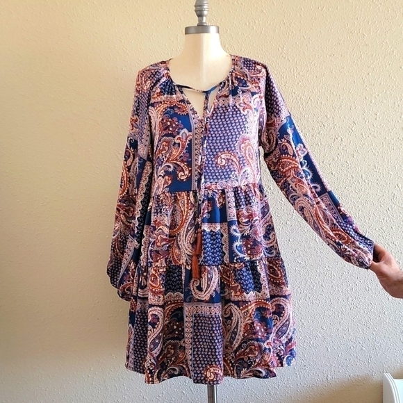 ENTRO dress - Picture 1 of 7